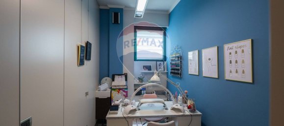 60m² Commercial property in Osio Sotto, Italy No. 364736 8