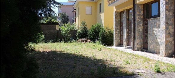 6-Zimmer Haus in Busto Arsizio, Italy, Nr. 114791 5