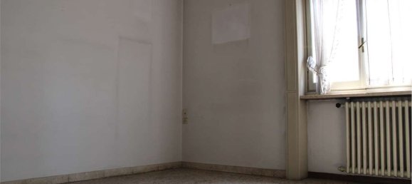 6-Zimmer Haus in Busto Arsizio, Italy, Nr. 114791 15