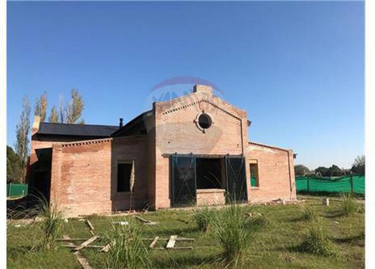 3 bedrooms House in Buenos Aires, Argentina No. 100309