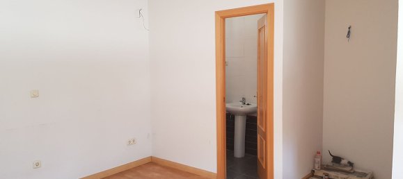 Gewerbliche Immobilie in Leganes, Spain 25m², Nr. 152498 3