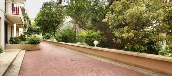 3 bedrooms Apartment in Paris, France No. 123031 11