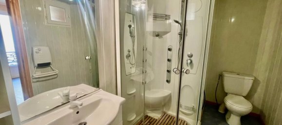 1 bedroom Apartment in Ax-les-Thermes, France No. 193399 5