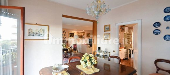 4 bedrooms Apartment in Rome, Italy No. 350760 10