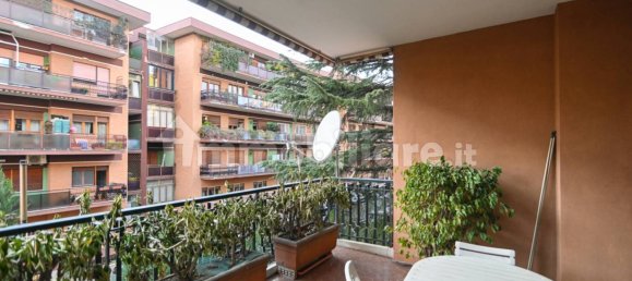 4 bedrooms Apartment in Rome, Italy No. 350760 11