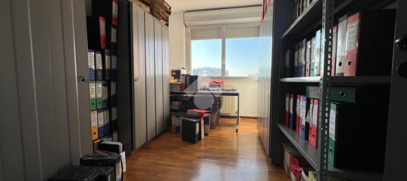 3 غرف نوم شقة في Bergamo, Italy رقم 179356 9