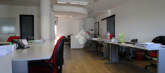 3 غرف نوم شقة في Bergamo, Italy رقم 179356 6