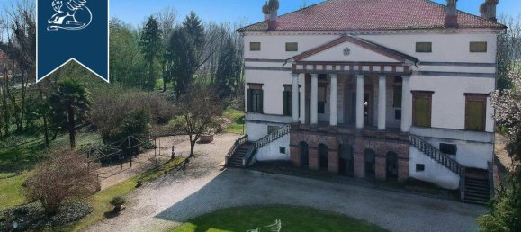 5 bedrooms Villa in Fratta Polesine, Italy No. 354901 9
