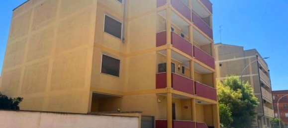 Квартира с 4 комнатами в Бриндизи, Италия № 119142 15