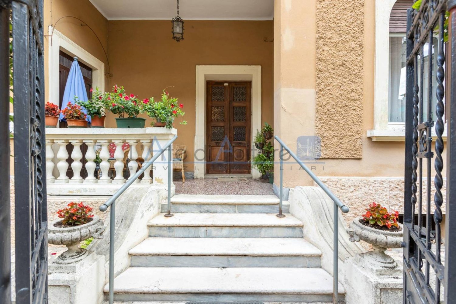 2 bedrooms Apartment in Verona, Italy No. 278969