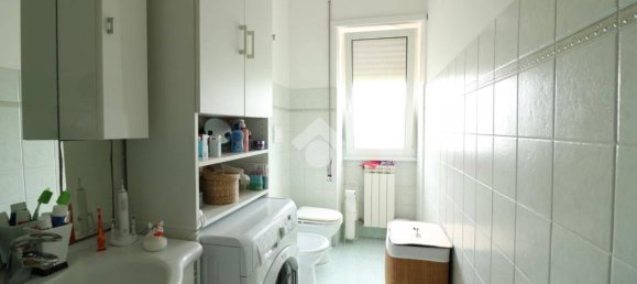 Apartamento de 2 dormitorios en Genzano di Roma, Italy No. 287043 4