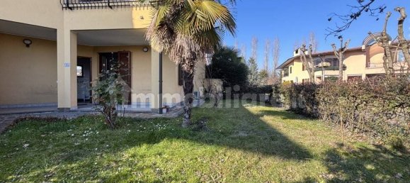 3 bedrooms Villa in Carnate, Italy No. 153008 3