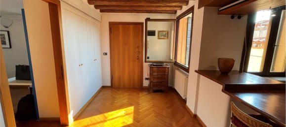 4 rooms Apartment in Venice, Italy No. 213442 20