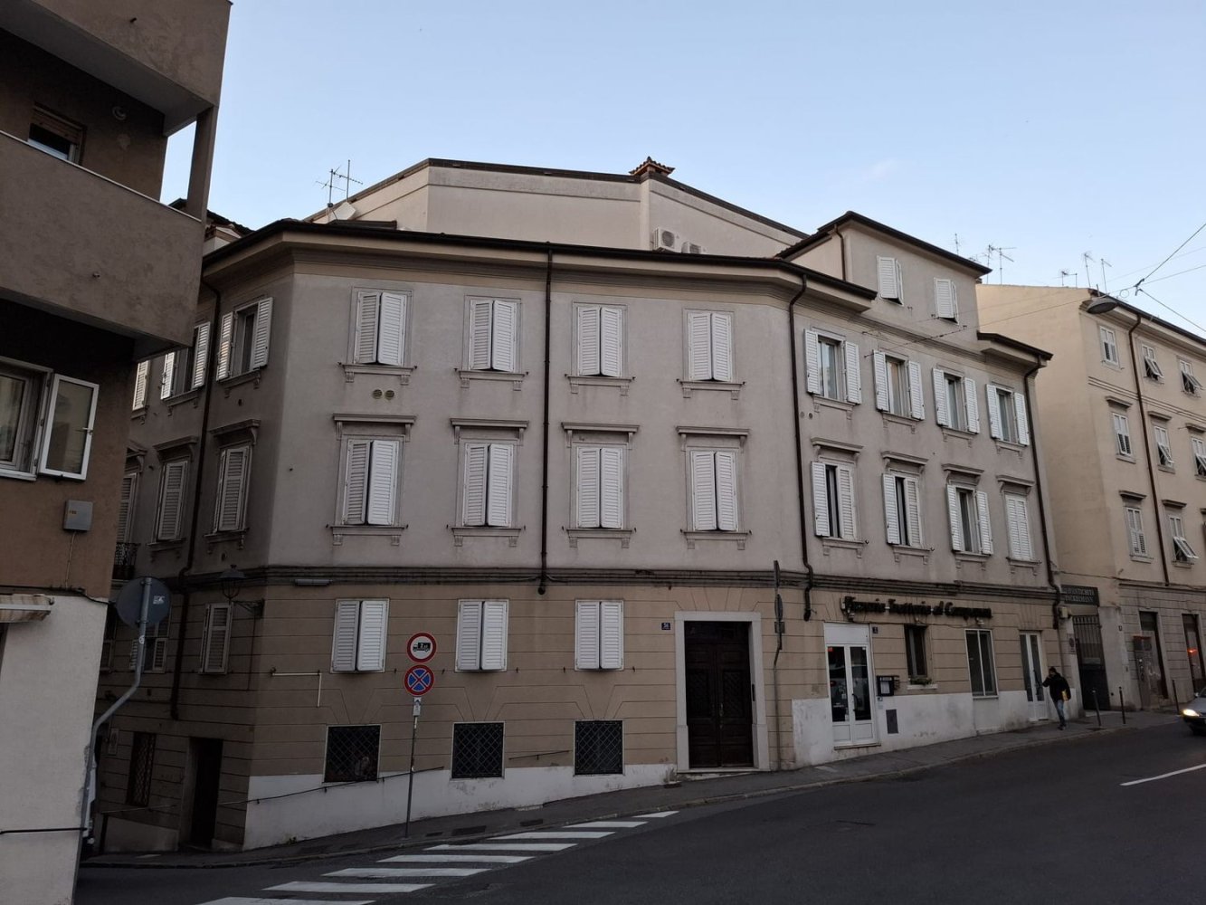 4 rooms Apartment in Trieste, Italy No. 123804