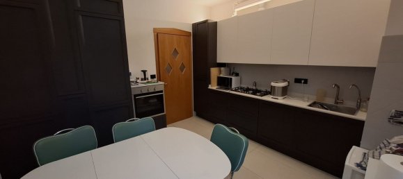 4 rooms Apartment in Trieste, Italy No. 123804 8