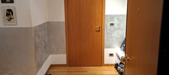 4 rooms Apartment in Trieste, Italy No. 123804 5