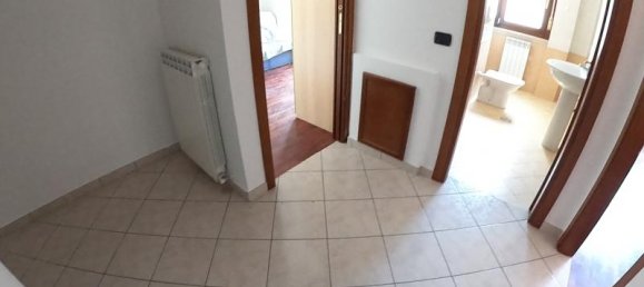 Квартира с 3 комнатами в Козенца, Италия № 76051 15