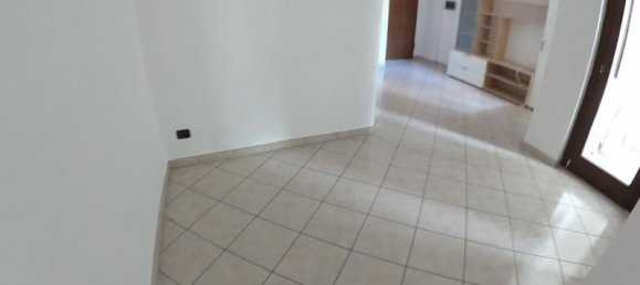 Квартира с 3 комнатами в Козенца, Италия № 76051 14