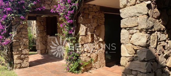 Apartamento de 3 habitaciónes en Olbia, Italy No. 300200 17