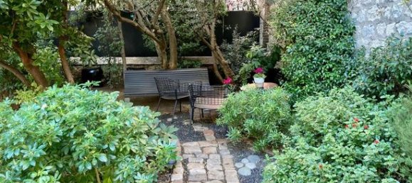 Casa de 4 dormitorios en Montreuil, France No. 359359 3