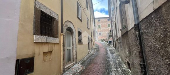 Bâtiment à Veroli, Italy 350m² No. 106600 35