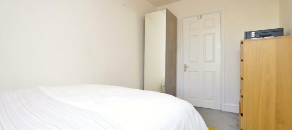 1 bedroom Apartment in Plaistow, United Kingdom No. 12494 18