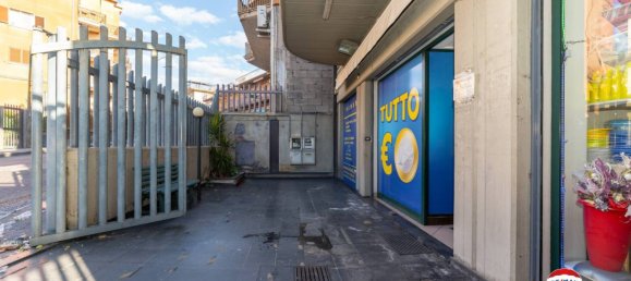 1 room Commercial property in Adrano, Italy No. 57045 3