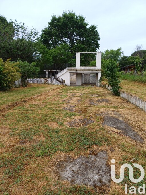 Terreno en La Reole, France 1340 m² No. 323022