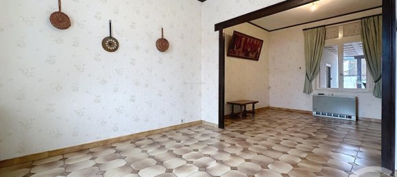 2 Schlafzimmer Haus in Noyon, France, Nr. 279518 3