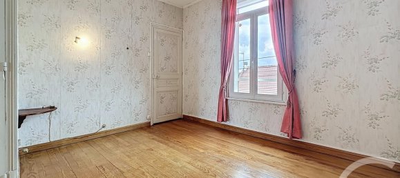 2 Schlafzimmer Haus in Noyon, France, Nr. 279518 8