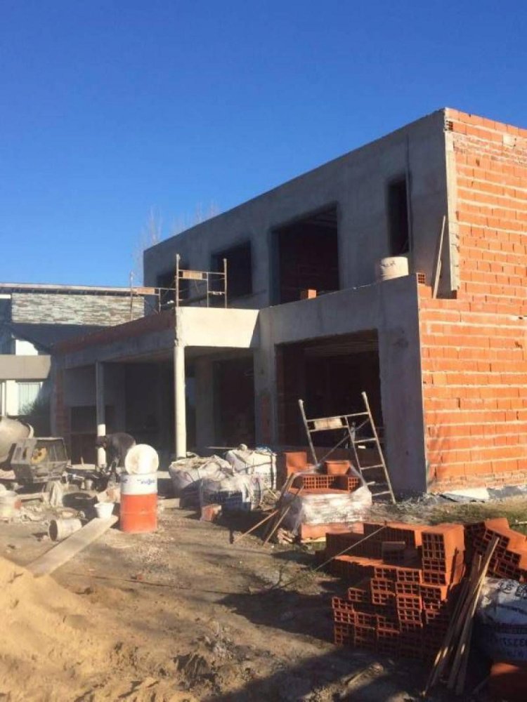 4 Schlafzimmer Haus in Tigre, Argentina, Nr. 81711