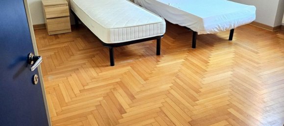 4 bedrooms Apartment in Padua, Italy No. 356933 2