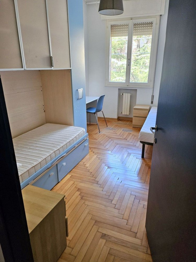 4 bedrooms Apartment in Padua, Italy No. 356933