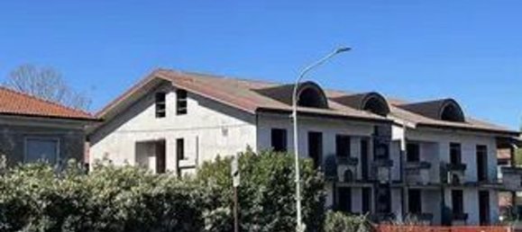 Bâtiment à Inzago, Italy 1720m² No. 90100 2