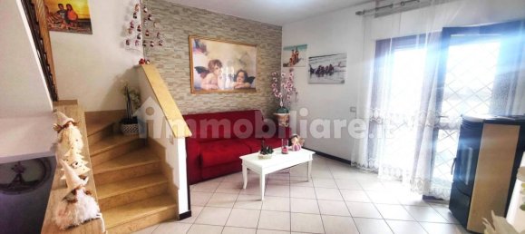 3 bedrooms House in Nettuno, Italy No. 351820 2