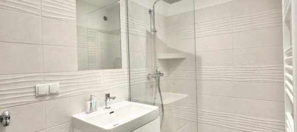 2 rooms Apartment in Meidling, Austria No. 133467 3