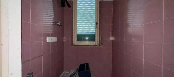 Дом с 4 комнатами в Монтесильвано, Италия № 26105 10