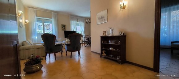 4-salle Appartement à Rome, Italy No. 33690 6