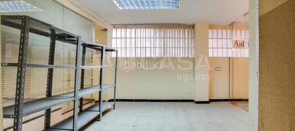 Propriété commerciale à Cornella De Llobregat, Spain 551m² No. 187609 25
