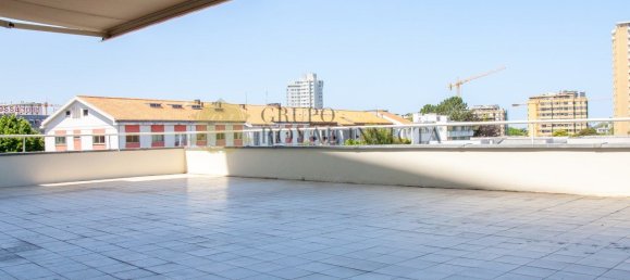 4 bedrooms Duplex in Porto, Portugal No. 117602 7