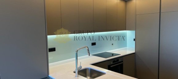 4 bedrooms Duplex in Porto, Portugal No. 117602 3