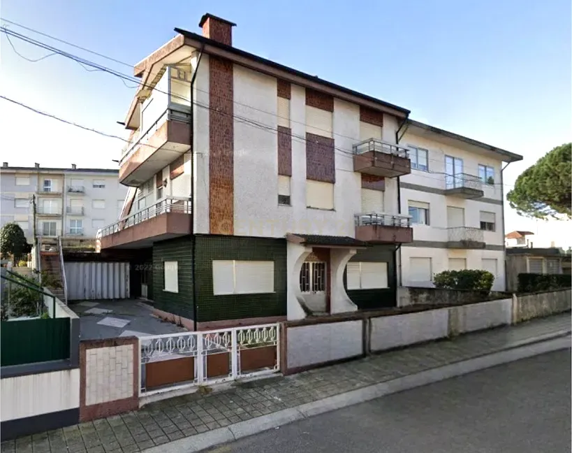 Edificio de 10 dormitorios en Rio Tinto, Portugal No. 145624