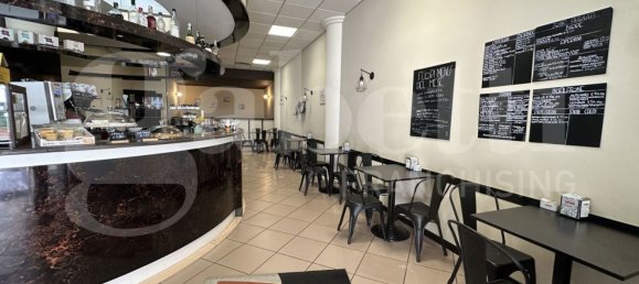 132m² Commercial property in Brescia, Italy No. 259852 4