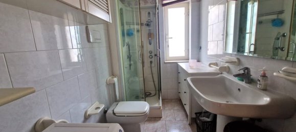 3 Schlafzimmer Wohnung in Naples, Italy, Nr. 351656 9