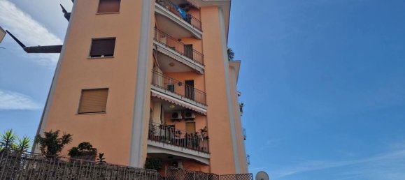 3 Schlafzimmer Wohnung in Naples, Italy, Nr. 351656 13