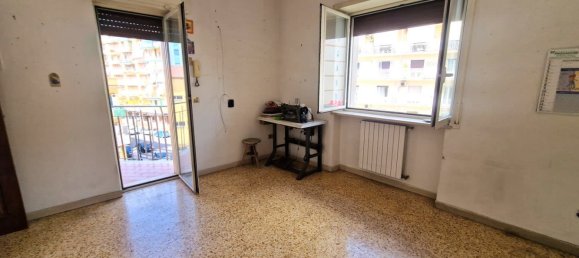 3 Schlafzimmer Wohnung in Naples, Italy, Nr. 351656 8
