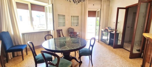 3 Schlafzimmer Wohnung in Naples, Italy, Nr. 351656 3