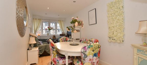 4 bedrooms House in Essex, United Kingdom No. 4092 5