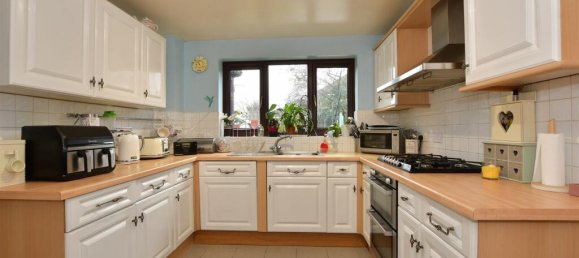 4 bedrooms House in Essex, United Kingdom No. 4092 4