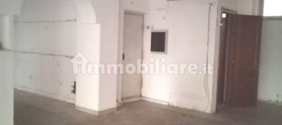 2 rooms Commercial property in Terni, Italy No. 284597 2